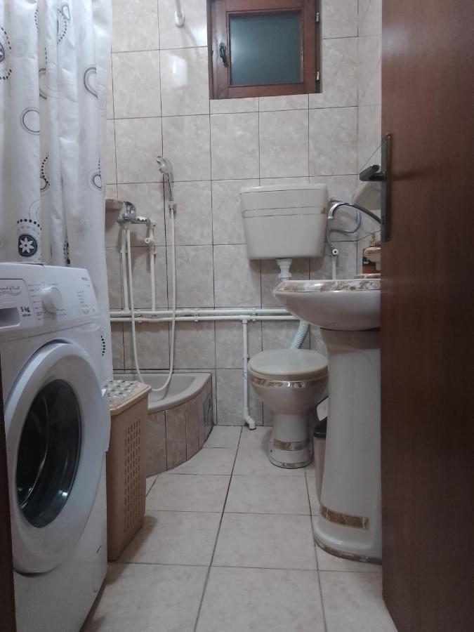 Galerija Jovanovic Topola Ngoại thất bức ảnh