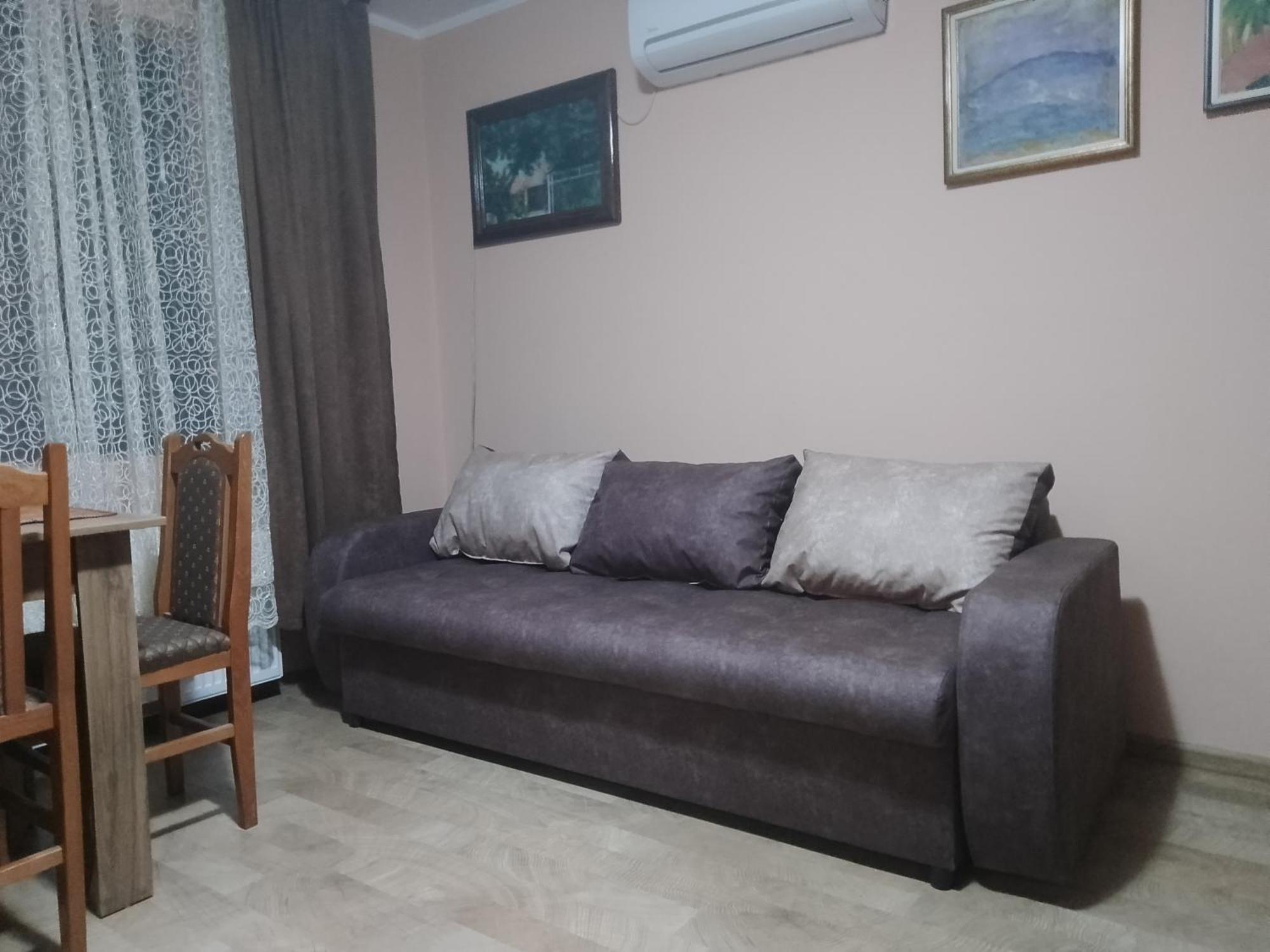 Galerija Jovanovic Topola Phòng bức ảnh